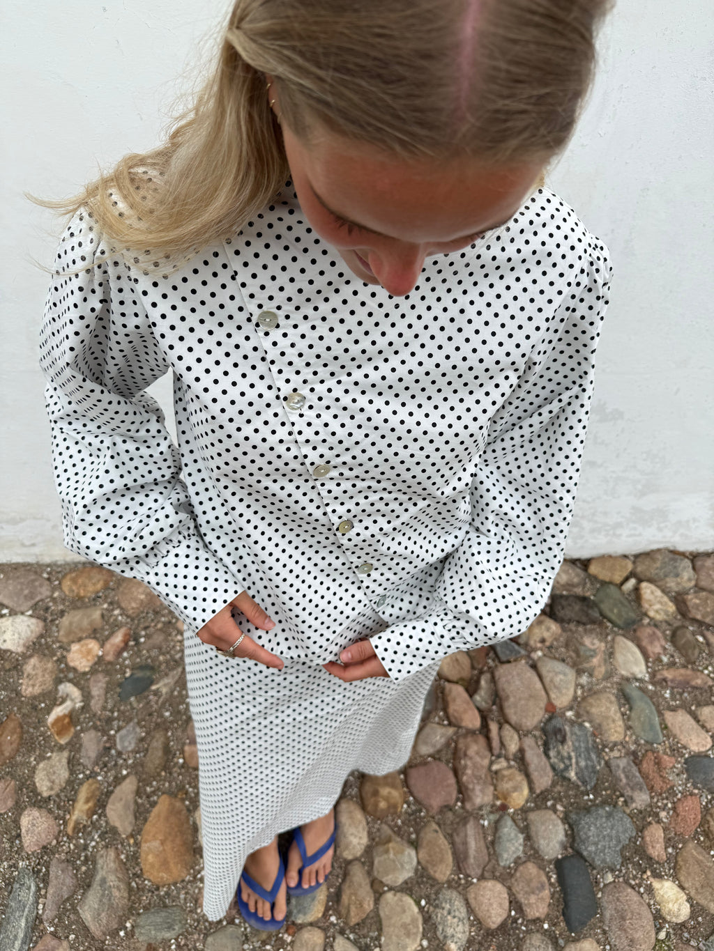 KAYA SKJORTE MED KNAPPER - POLKAPRIKKET