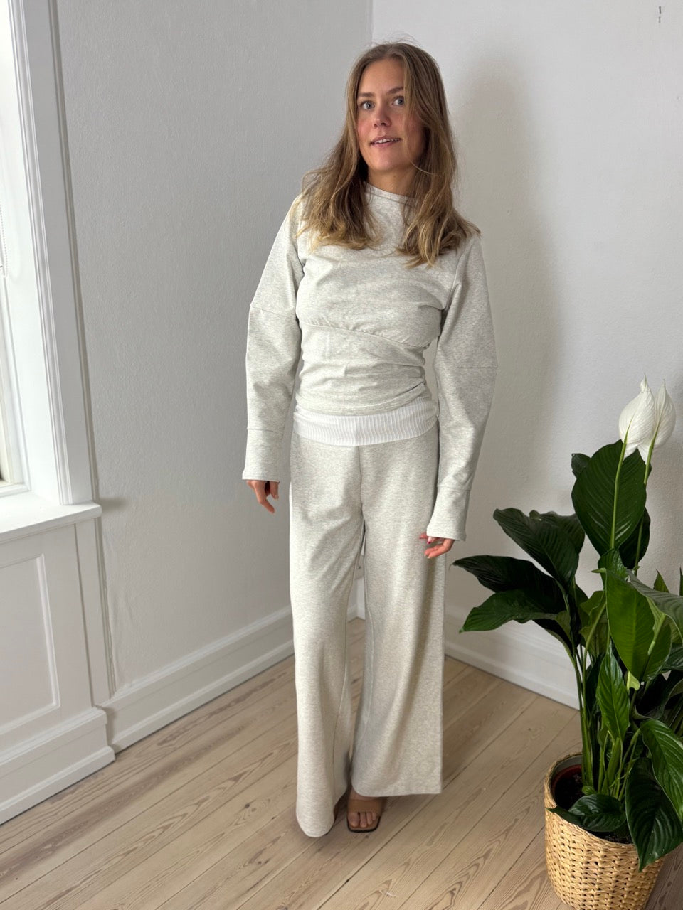 KLARA BUKSER MED CHIFFONBÆLTE - GRÅ