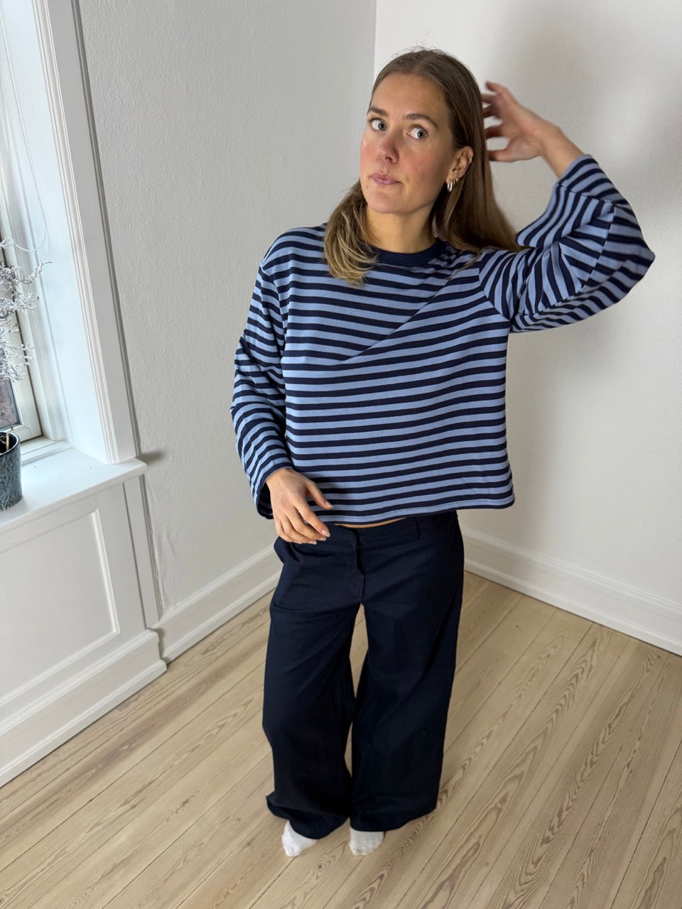 SELMA BLUSE STRIBET - MØRKEBLÅ/LYSEBLÅ