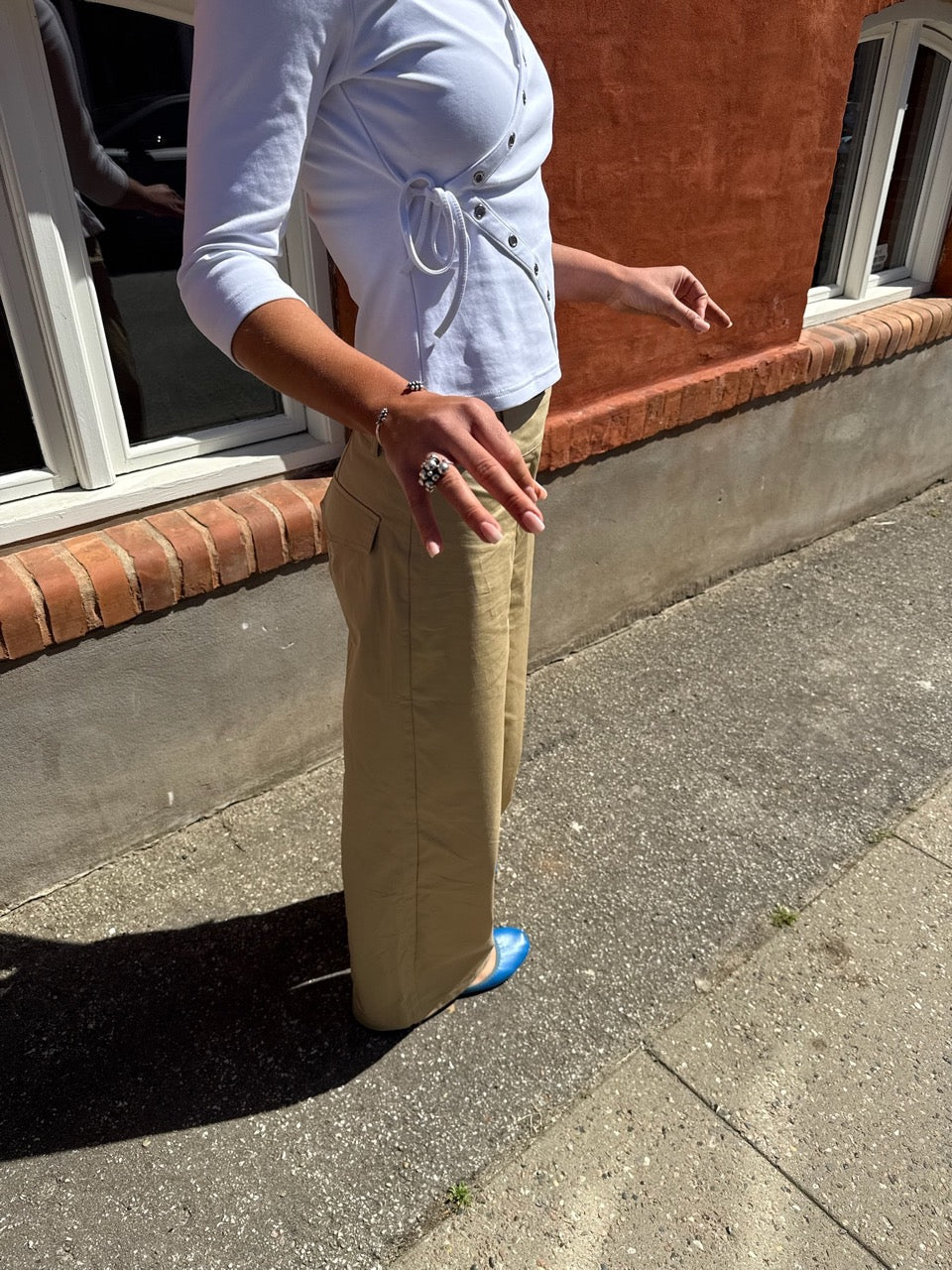 ESTHER BUKSER MED KNAPPER - BEIGE