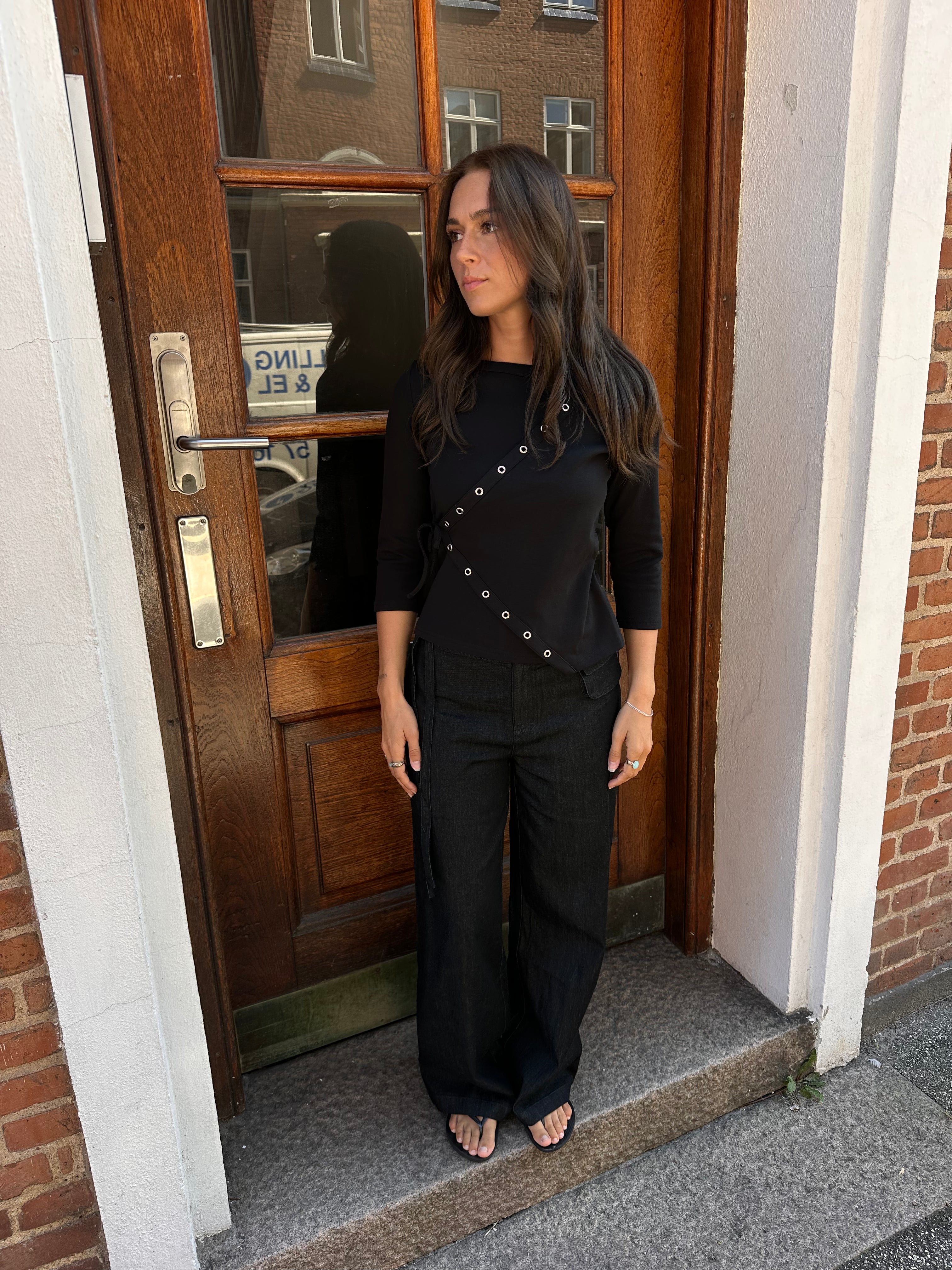 KAJSA WRAP BLUSE - SORT