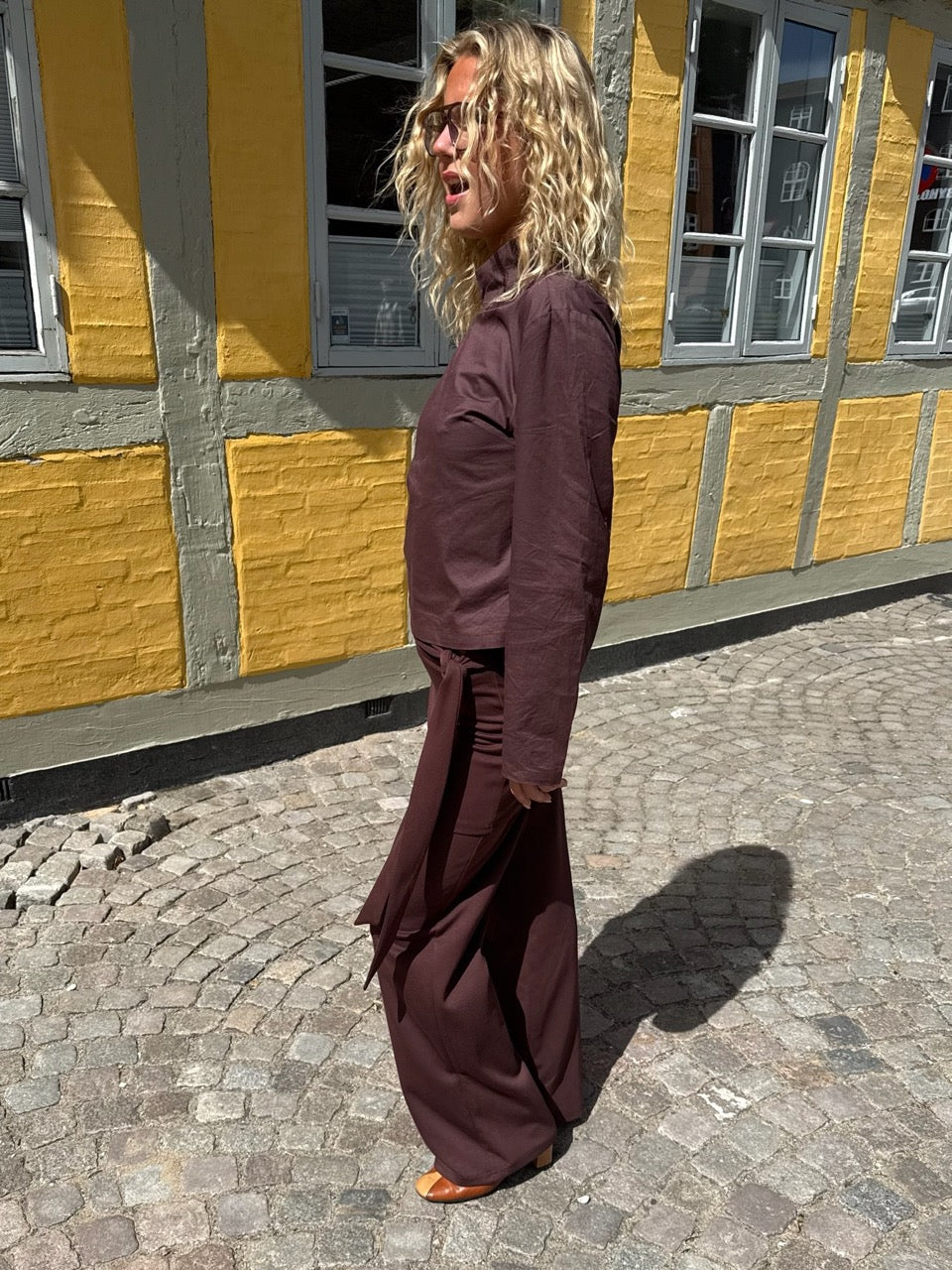 ALBA BUKSER MED NEDERDEL - BRUN